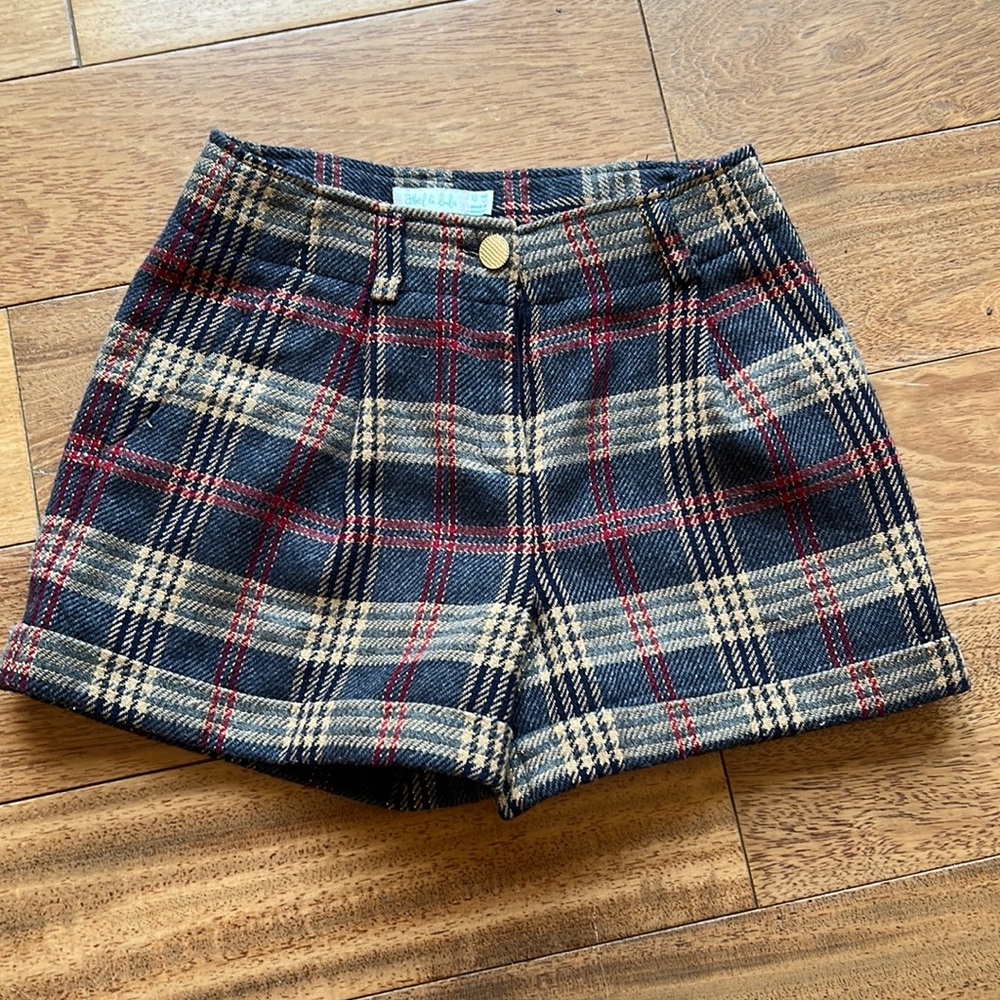 Abel & Lula sz 10 wool shorts